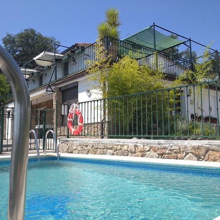 Aloja. entero El Mirador de Acebo 4 estrellas piscina Exterior foto